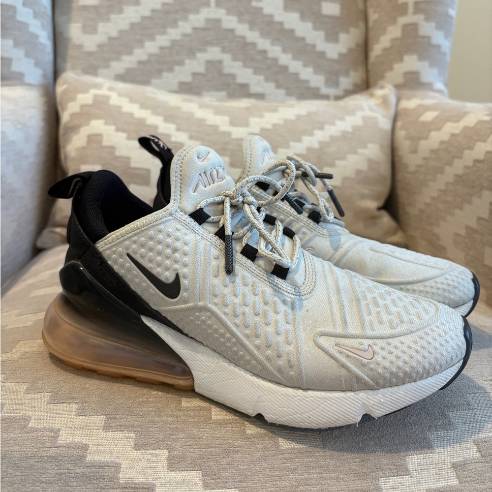 Nike Air Max 270 Sneakers Size 6.5